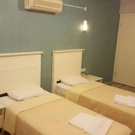 Corner Boutique Hotel 3*