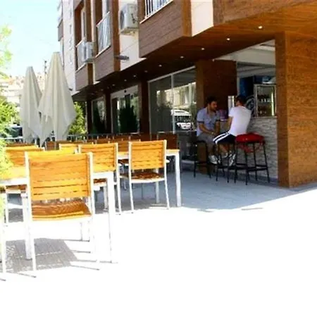 Corner Boutique Hotel 3*